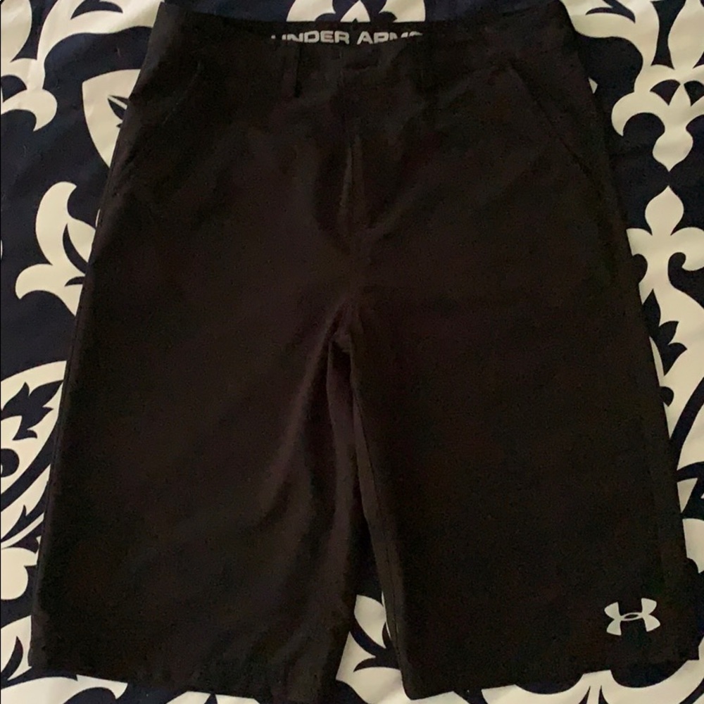 Boys Under Armour black golf shorts Exc Condition!
